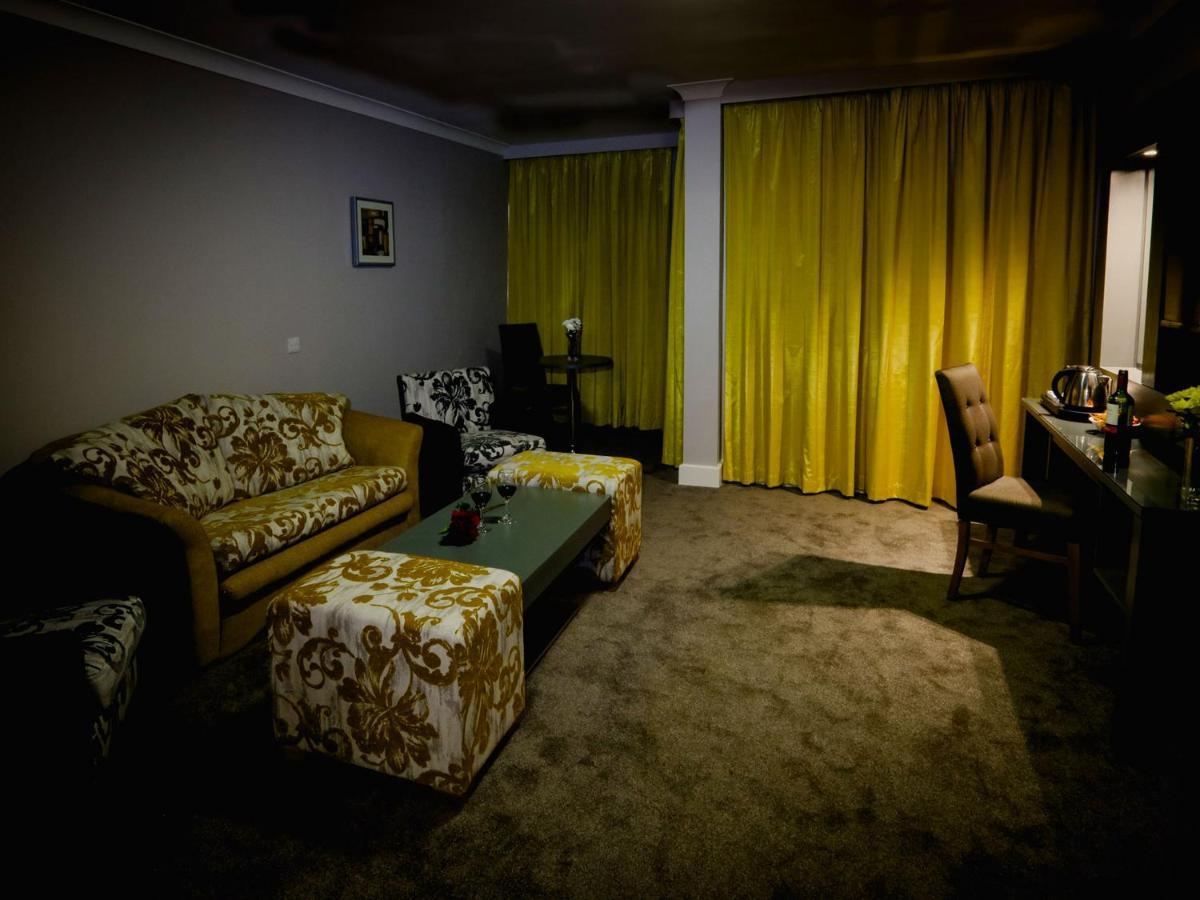 Claregalway Hotel Екстер'єр фото